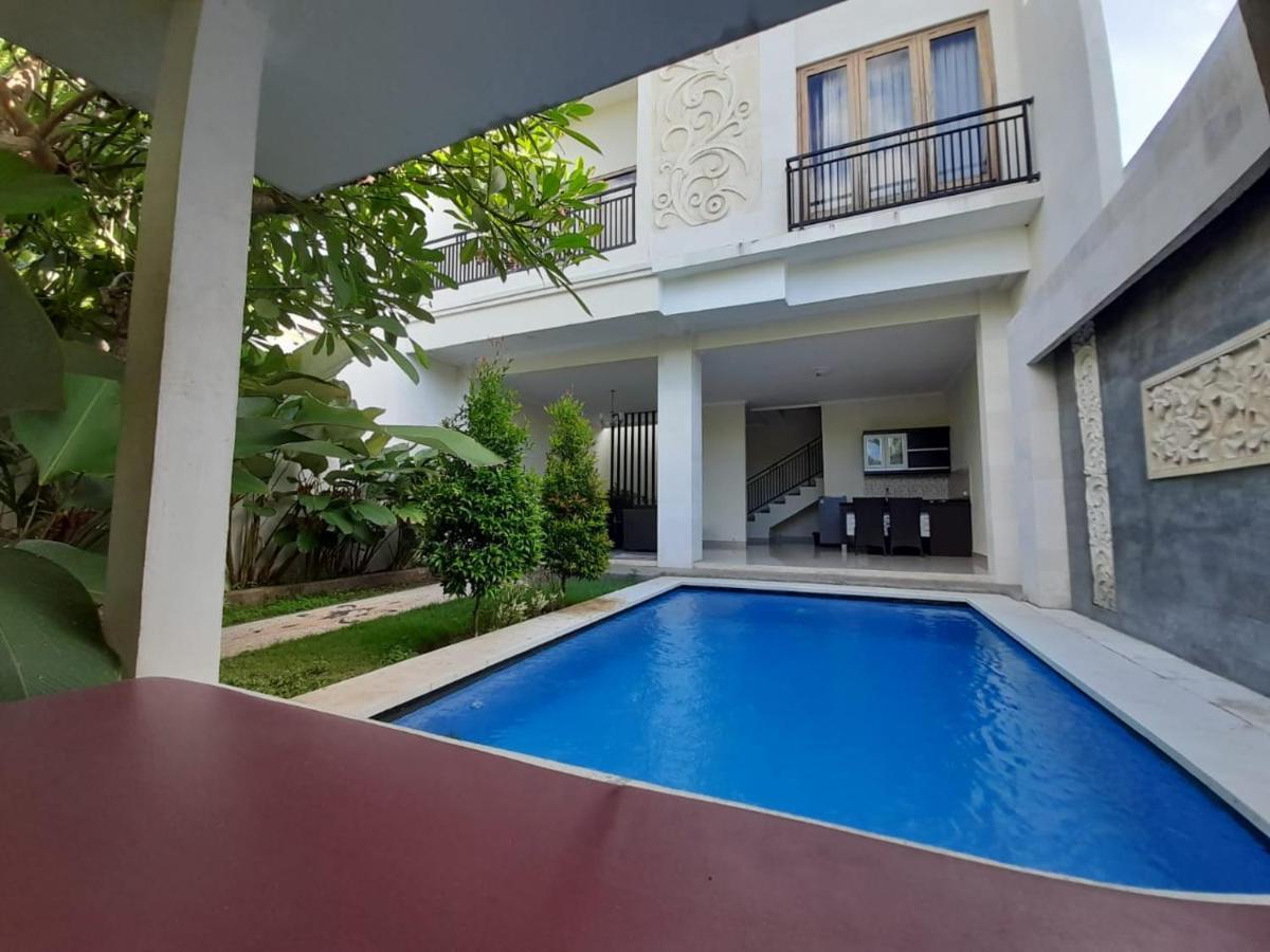 The Kayuputih Villa Lovina Екстериор снимка