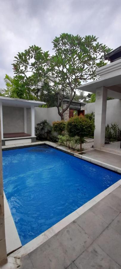The Kayuputih Villa Lovina Екстериор снимка